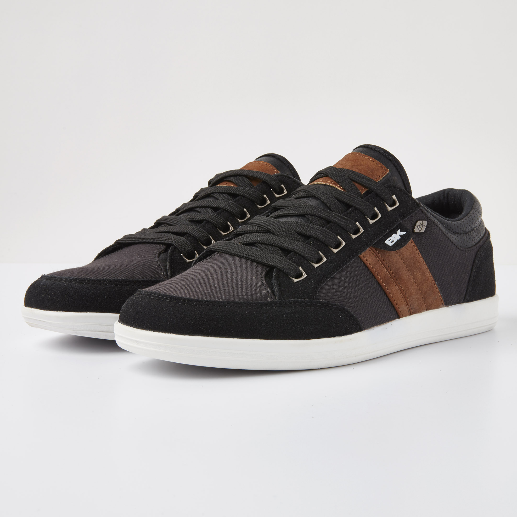 British Knights Sneaker Front view B45-3614-03 KUNZO LOW-TOP MALE British Knights Sneaker Front view B45-3614-03 KUNZO LOW-TOP MALE