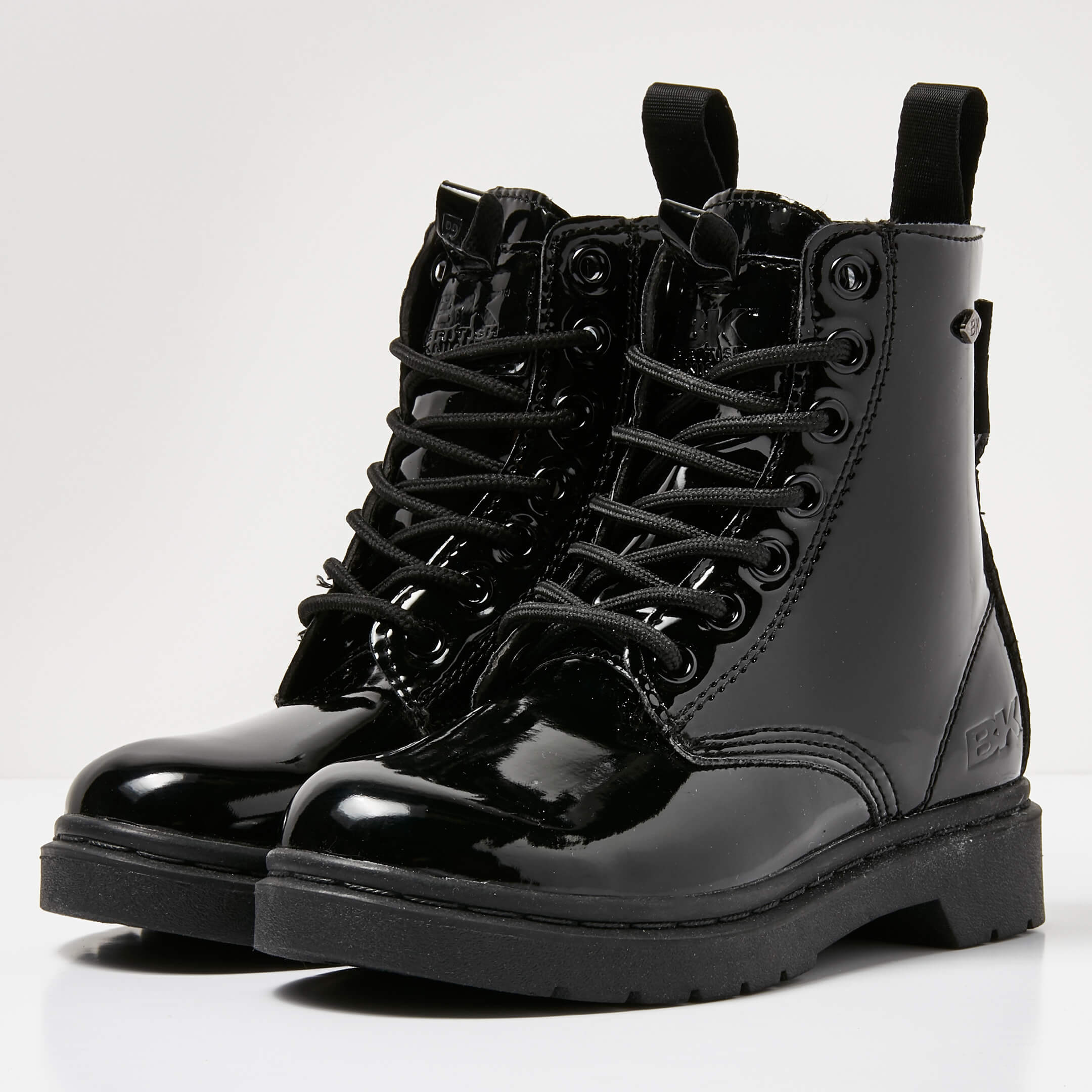 British Knights Sneaker Front view B46-3601C-01 BLAKE HIGH-TOP FEMALE British Knights Sneaker Front view B46-3601C-01 BLAKE HIGH-TOP FEMALE