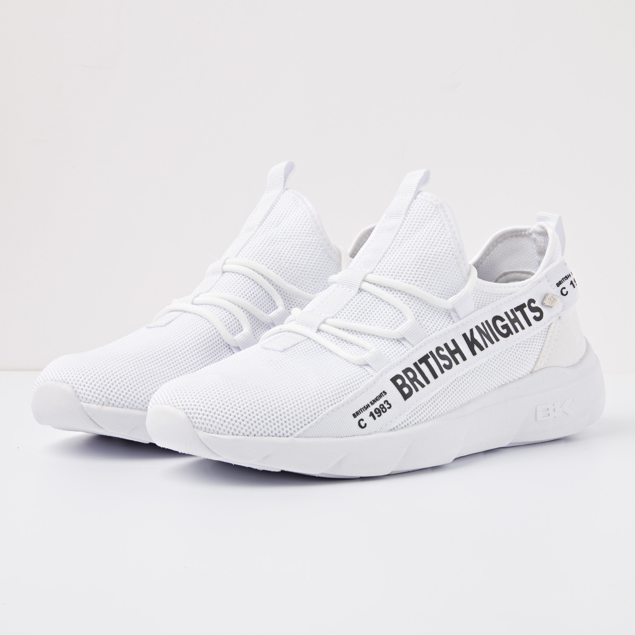 British Knights Sneaker Front view  B47-3601-06 BENNET LOW-TOP MALE