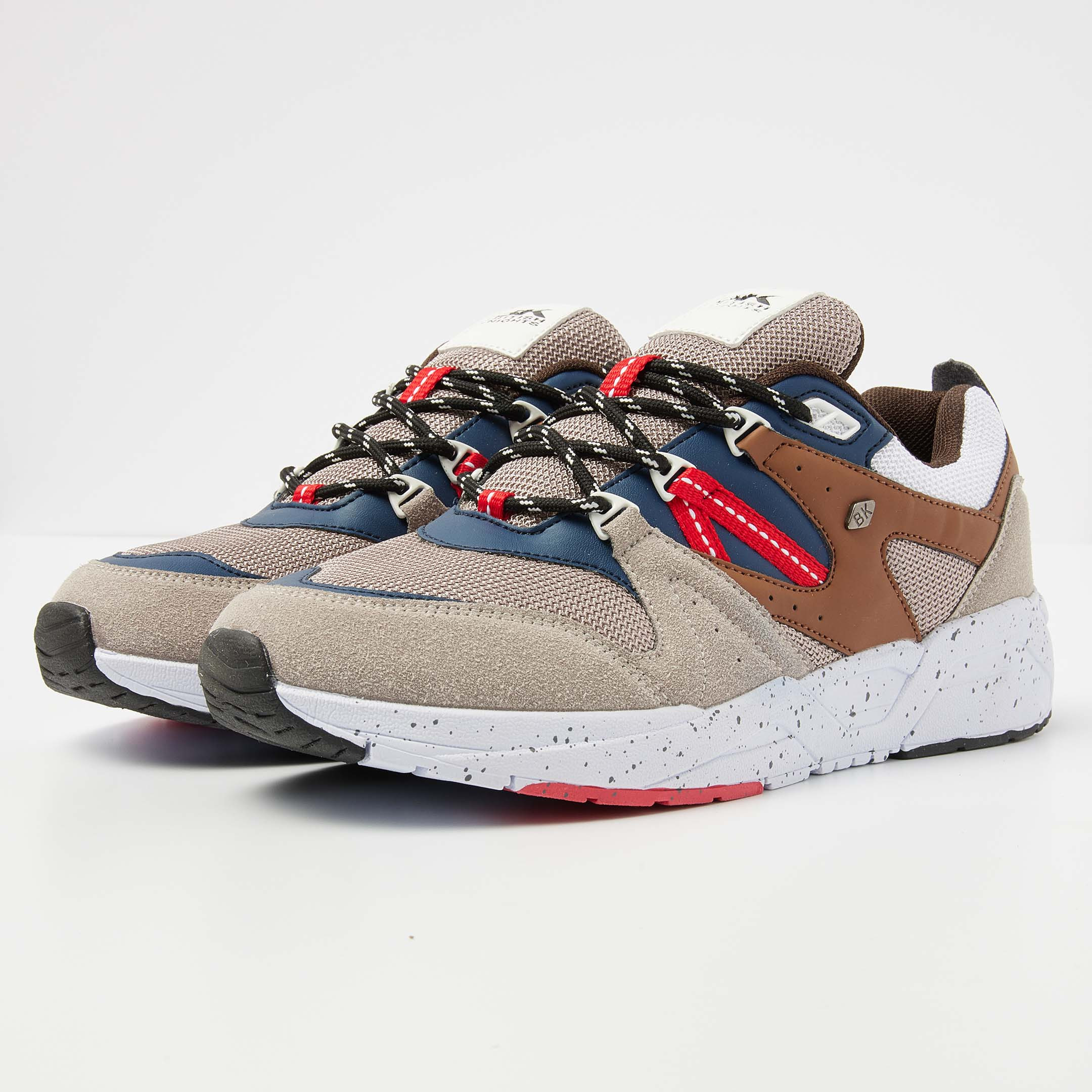 British Knights Sneaker Front view  B53-3618-09 RAVEL LOW-TOP MALE