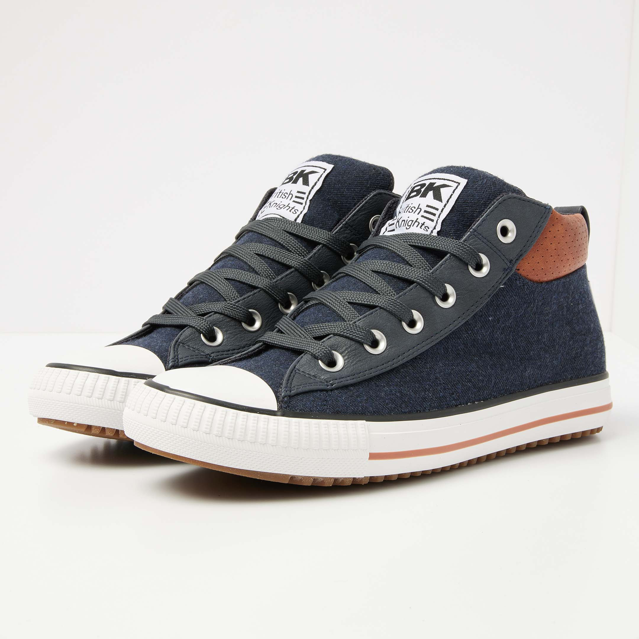 British Knights Sneaker Front view  B54-3722-01 KAYA PRO HIGH-TOP MALE