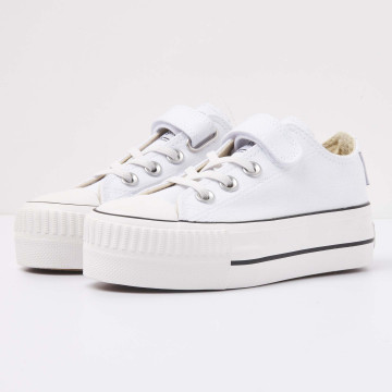  ALT Front view  B49-3705C-01 KAYA LOW LOW-TOP FEMALE