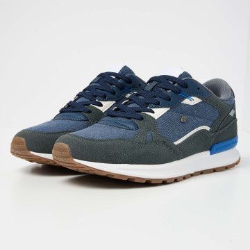  ALT Front view  B53-3605-03 NOVA LOW-TOP MALE