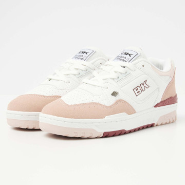  ALT Front view  B53-3620-04 VENDON LOW-TOP FEMALE