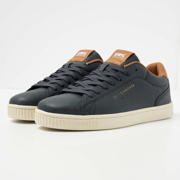  ALT Front view  B54-3614-05 DUCO LOW-TOP MALE