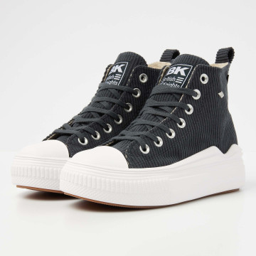  ALT Front view  B54-3702-04 KAYA FLOW MID HIGH-TOP FEMALE