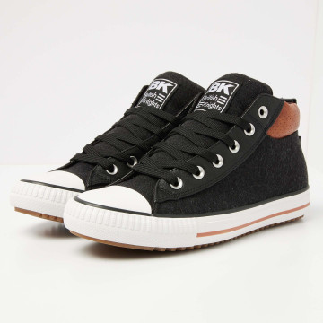  ALT Front view  B54-3722-02 KAYA PRO HIGH-TOP MALE