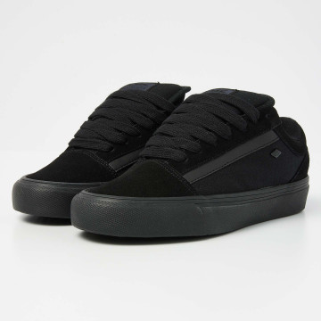  ALT Front view  B54-3723-11 MACK CHUNKY LOW-TOP FEMALE