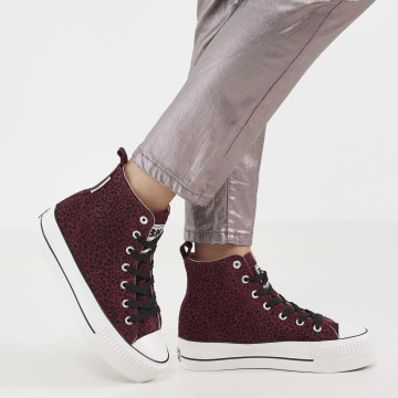 Model  B48-3718-01 KAYA MID HIGH-TOP FEMALE