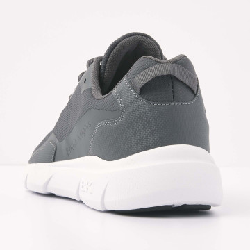 Back view  B51-3616-01 CRESS LOW-TOP MALE
