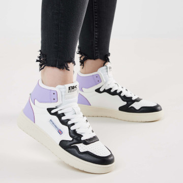 Model  B51-3620-02 NOORS MID HIGH-TOP FEMALE