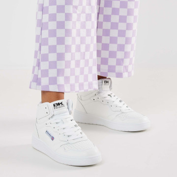 Model  B51-3620-08 NOORS MID HIGH-TOP FEMALE
