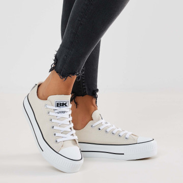 Model  B51-3720-06 KAYA LOW LOW-TOP FEMALE