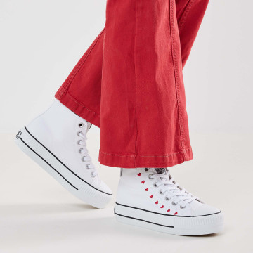 Model  B51-3730-02 KAYA MID HIGH-TOP FEMALE