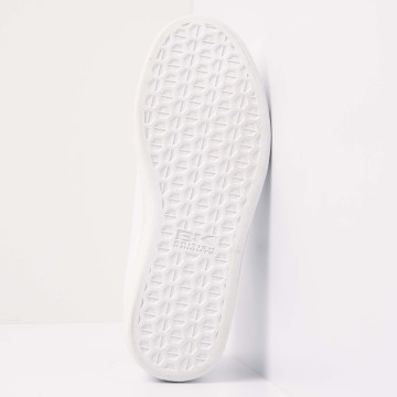 Bottom view  B52-3631-01 MIST LOW-TOP FEMALE
