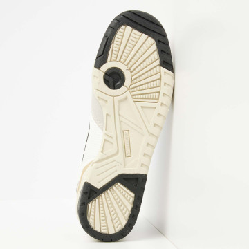 Bottom view  B53-3620-09 VENDON LOW-TOP MALE