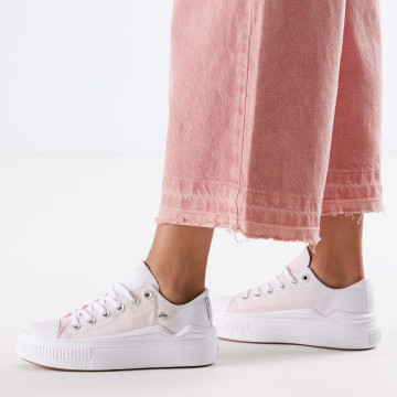 Model  B53-3706-05 KAYA FLOW LOW LOW-TOP FEMALE