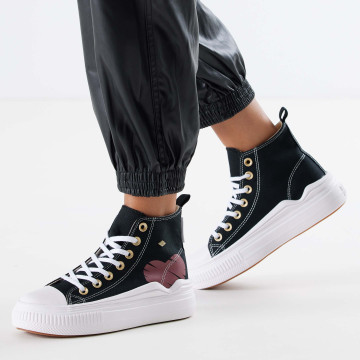 Model  B53-3711-08 KAYA FLOW MID HIGH-TOP FEMALE