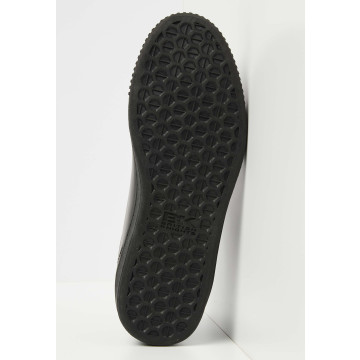 Bottom view  B54-3614-02 DUCO LOW-TOP MALE