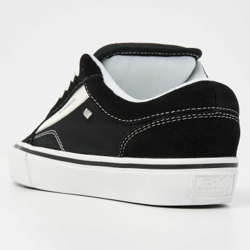 Back view  B54-3723-01 MACK CHUNKY LOW-TOP FEMALE