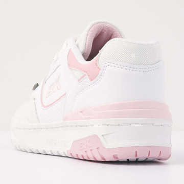 Back view  B52-3624-02 VENDON LOW-TOP FEMALE